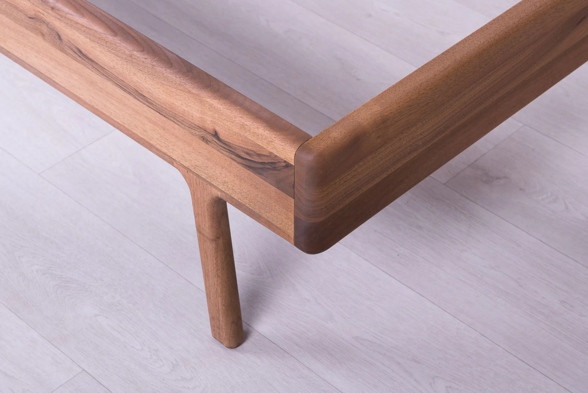 aris4 Rast Design Massivholzbett Aristeo Detail